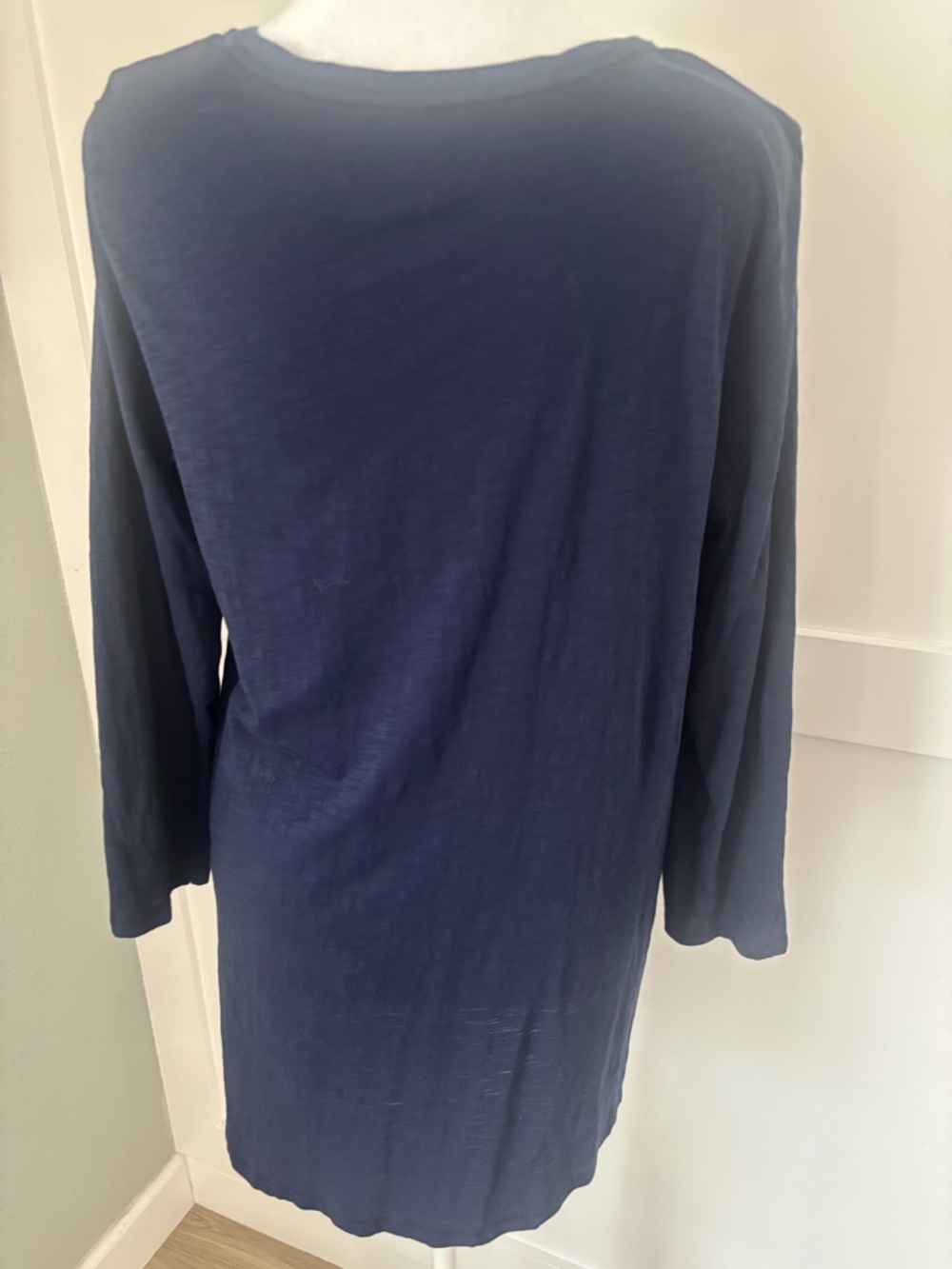 Lilly Pulitzer Women's Navy V-Neck Long Sleeve Top size medium - Picture 5 of 5